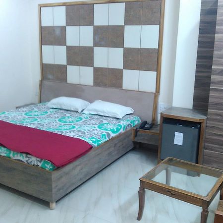 Hotel Palace Hoshiarpur Exterior photo