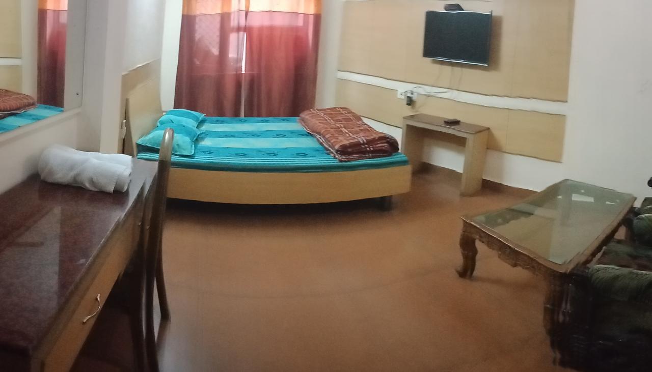 Hotel Palace Hoshiarpur Exterior photo